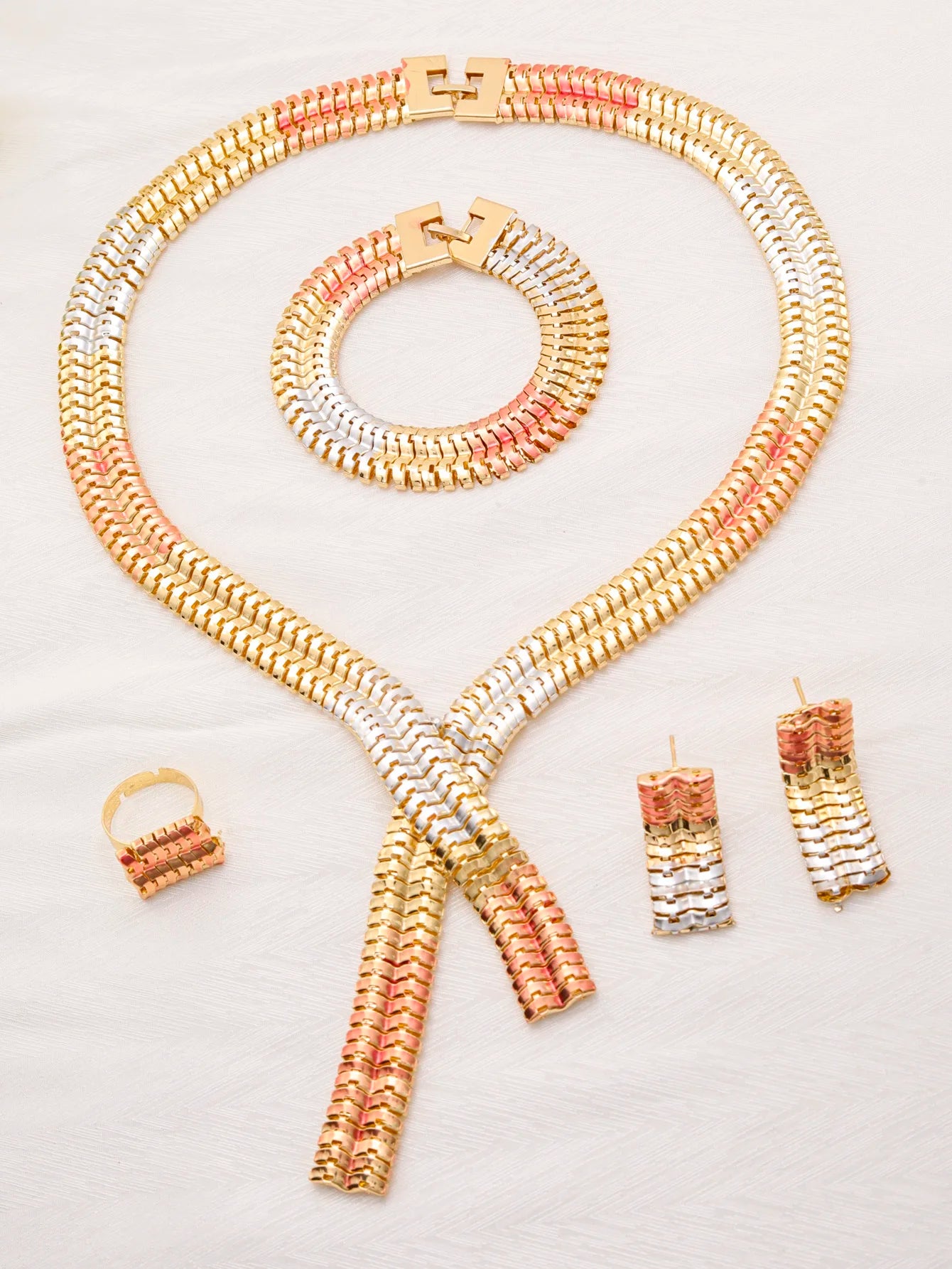 Fashion Prom Jewelry Sets Earrings and Rings Women Necklace 18k Gold Plated Design Earring Bracelet Rings Gifts Sets