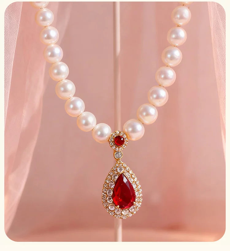 Freshwater pearl necklace with luxurious imitation ruby